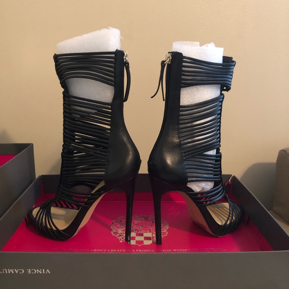 Vince Camuto black gladiator heels 6.5